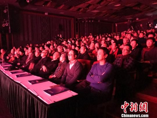 “不忘初心·朗誦界迎春雅集”活動(dòng)現(xiàn)場 周欣嬡 攝 “不忘初心·朗誦界迎春雅集”活動(dòng)現(xiàn)場 周欣嬡 攝