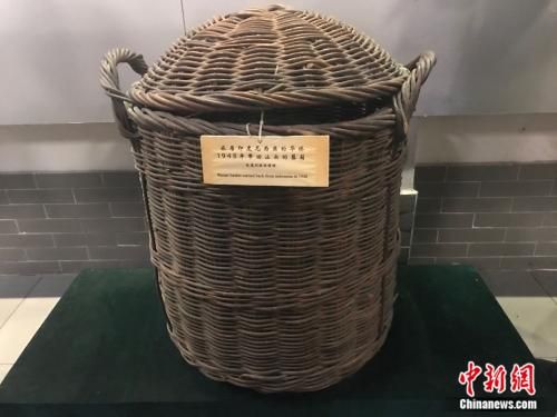 旅居印度尼西亞的華僑1948年帶回汕頭的市籃。<a target=