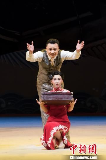 北京人藝年度收官之作《名優(yōu)之死》登臺 史春陽 攝